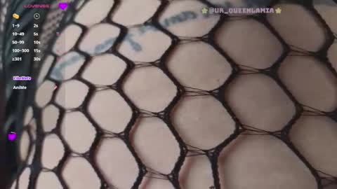 Snapshot of queenlamia chatting on December 7, 10:45 am  Taurus online show from December 7, 10:45 am