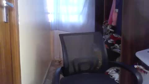 queenmavela_ online show from April 1, 6:03 am