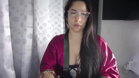 Paola online show from November 19, 3:39 am