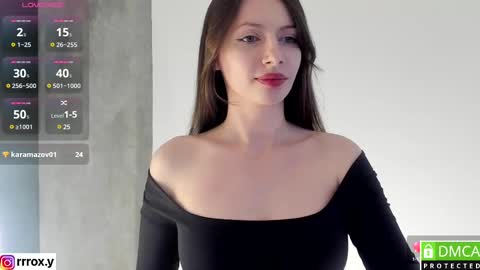 r00xvel online show from March 12, 5:35 am