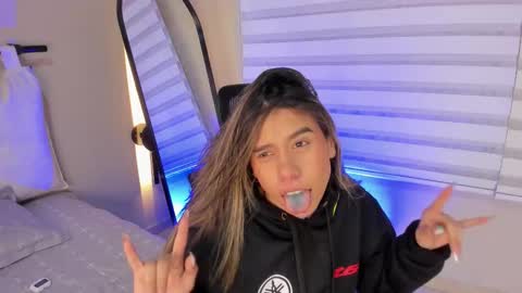 Rachell online show from November 26, 4:13 am