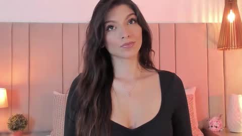 Rachell online show from April 7, 4:09 pm