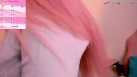 REY online show from February 6, 10:07 am