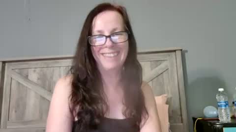 Radiant Peach Goddess online show from February 28, 5:15 am