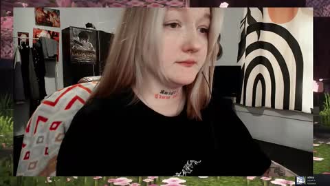 Snapshot of raiingurl chatting on October 1, 8:52 am Kate online show from October 1, 8:52 am