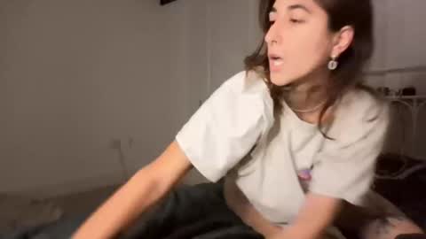 Ray Ray online show from September 12, 4:02 am