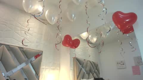 Raquel Moore  online show from February 14, 12:51 pm