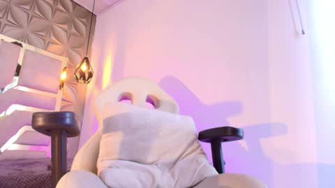   online show from September 20, 12:25 pm