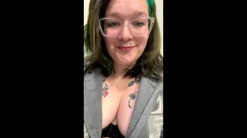 raven6922 online show from April 4, 2:43 am