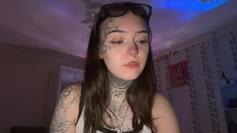 raven_armor online show from June 11, 6:38 pm