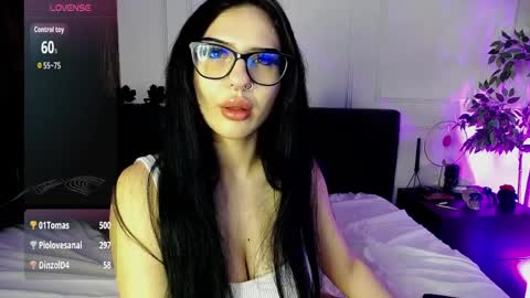 Raven Foxxy online show from March 30, 8:47 am