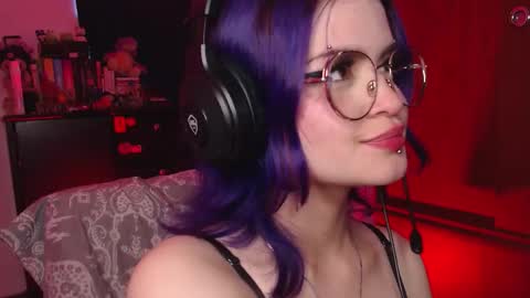 raventh_ online show from October 12, 7:27 pm