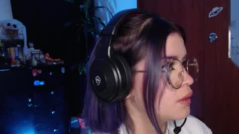 raventh_ online show from January 11, 3:00 am