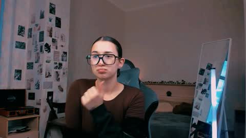 Alia Mereyn online show from October 16, 1:36 pm