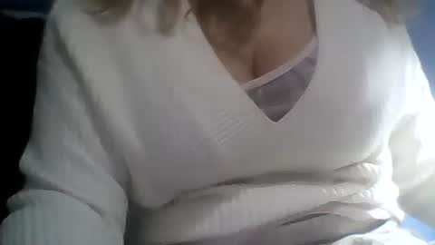 rayday_ online show from February 16, 3:48 pm