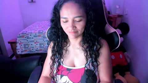 Danna online show from March 1, 4:07 pm