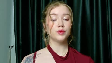 Snapshot of rebecca_lace chatting on September 20, 11:25 pm rebecca_lace online show from September 20, 11:25 pm