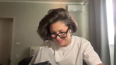 Rebecca online show from October 20, 1:03 pm