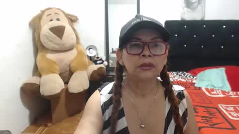 rebeka online show from December 4, 10:43 pm