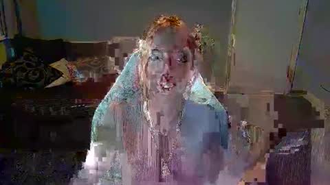 Red -  online show from November 30, 4:00 pm