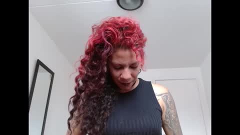 Instagram Valerie yourdream online show from April 6, 4:30 pm