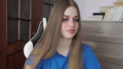 Lily online show from February 5, 3:53 am