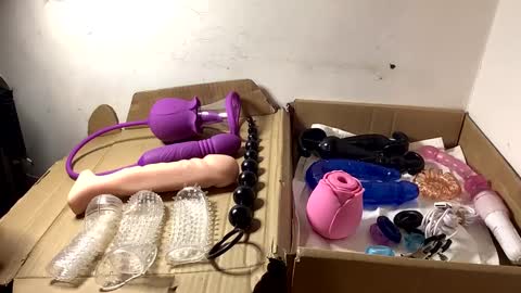 Snapshot of redhot2watch chatting on January 11, 8:11 am Redhot2watch online show from January 11, 8:11 am