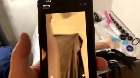 Snapshot of redhot2watch chatting on December 14, 8:34 am Redhot2watch online show from December 14, 8:34 am