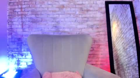   online show from February 7, 12:20 pm