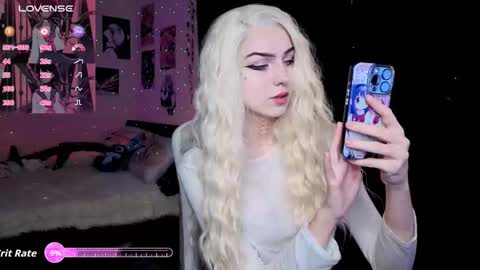 Reflexxxia   online show from December 3, 11:45 am