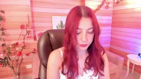 Snapshot of regina_blum chatting on January 10, 8:37 pm Regina online show from January 10, 8:37 pm