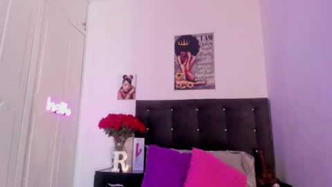 Reina online show from September 9, 2:33 am