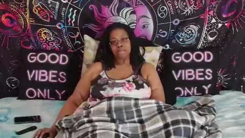 RenaeCumsAlot online show from February 8, 6:55 pm