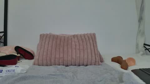 Renatta online show from January 16, 8:22 am