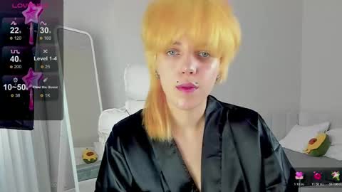 Rene online show from November 22, 11:57 am