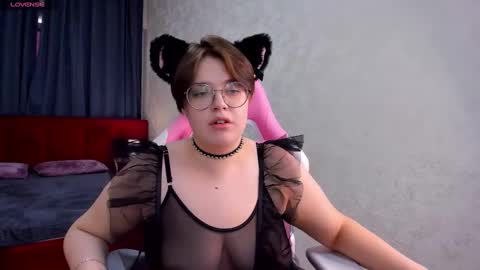 renee_turner online show from March 9, 8:18 am