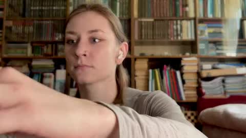 Rie online show from April 4, 11:53 am