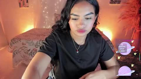 RianaK online show from November 26, 5:19 am