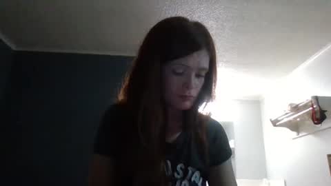 ridinghoodred online show from April 29, 5:21 am