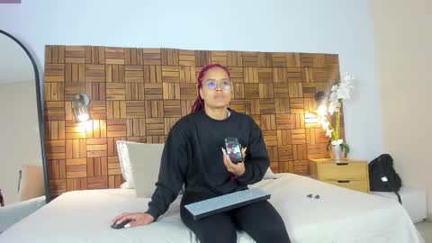 Sara online show from February 3, 9:58 am