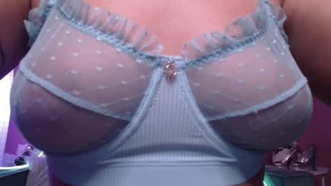 Rika online show from December 24, 6:00 am