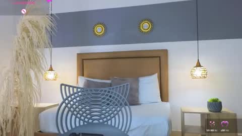 Riley Sierra online show from February 25, 12:38 pm