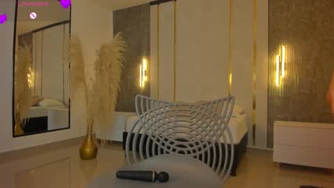 Riley Sierra online show from September 16, 12:46 pm