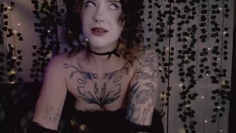 Snapshot of risha_laass chatting on October 28, 8:03 pm risha_laass online show from October 28, 8:03 pm