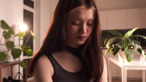 Akemi online show from March 3, 4:24 pm