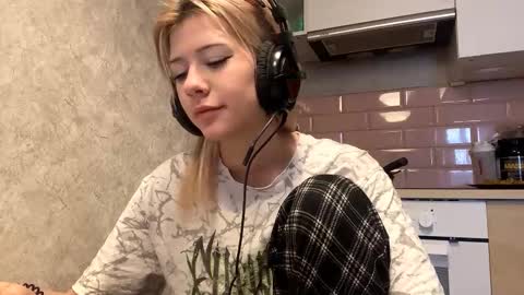 Anny online show from February 22, 11:55 am