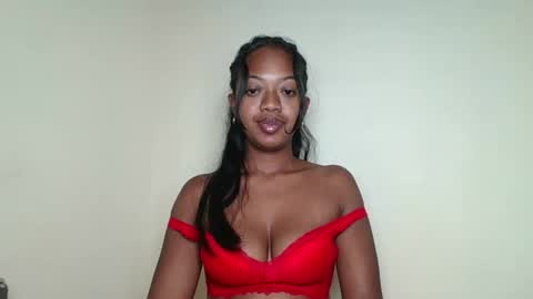 rochellinah online show from May 11, 7:22 pm