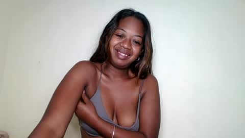 rochellinah online show from June 15, 8:42 pm