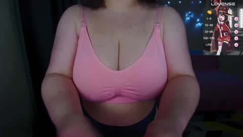 Snapshot of roffelsa chatting on December 4, 1:53 pm Jane online show from December 4, 1:53 pm