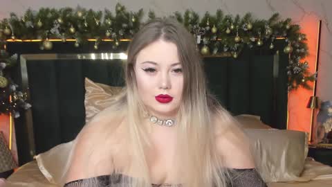 Chloe online show from December 23, 11:06 pm